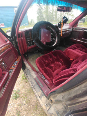 1991 Chrysler New Yorker 5th avenue