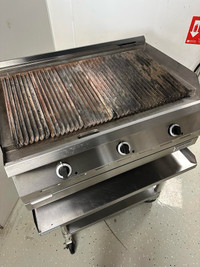 Garland - HD Counter  Natural Gas  Charbroiler w/ Fixed grates