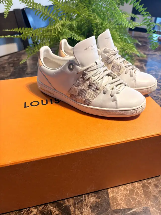 Louis Vuitton shoes64840215689090120