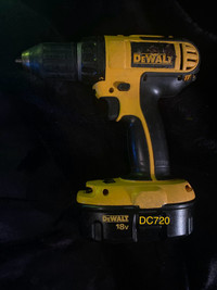  - DeWalt DC720 VSR 18V 1/2” Drive Cordless Drill / Driver