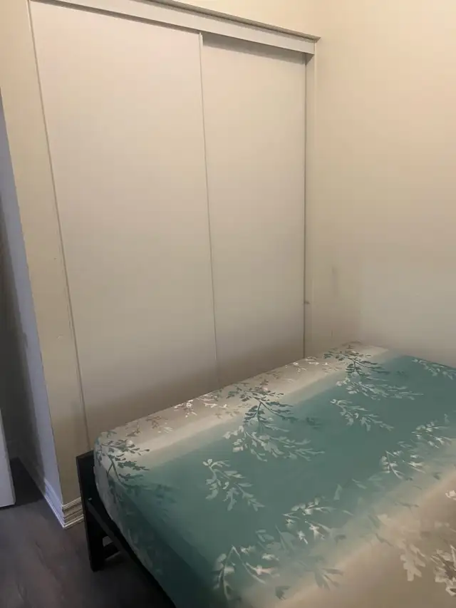 Private room rent at Nearby Kennedy Station  in Room Rentals & Roommates in City of Toronto - Image 4