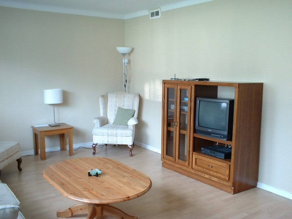 FREE Huge Light Reno'd 1100ft² Apt,Etc=24hr/wk Job Onsite: VIDEO 1