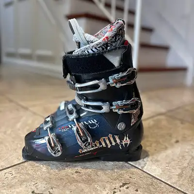 27.5  Ski boots (Men’s 9.5 / Women’s 10.5), View more