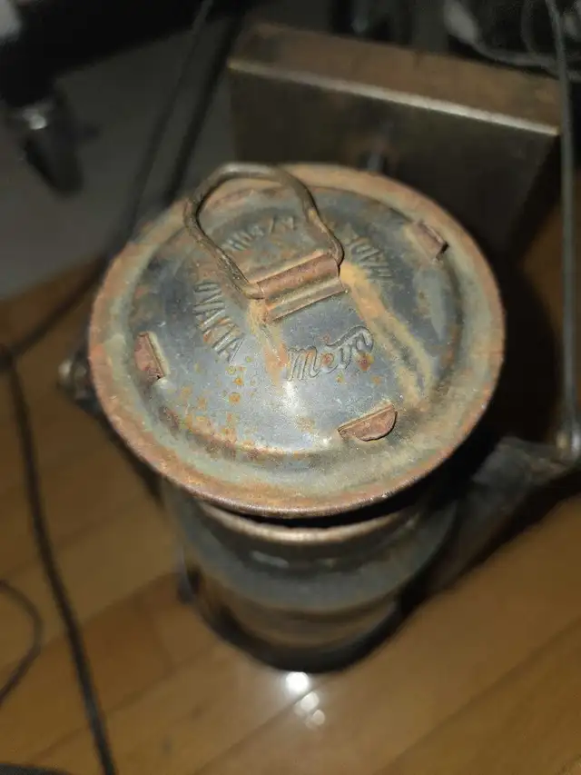 Vintage Lantern Lamp in Indoor Lighting & Fans in City of Toronto - Image 7