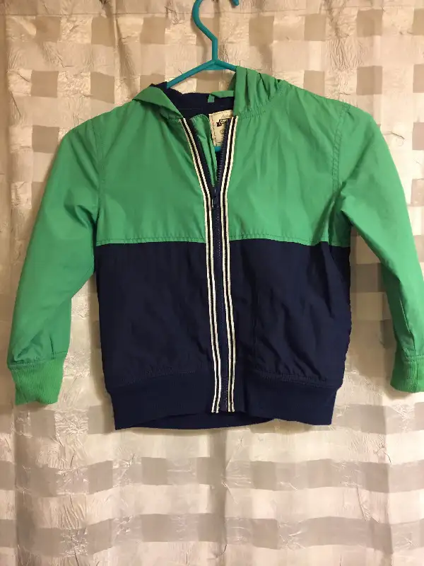 Gymboree boys navy and green wind breaker jacket - 4T - EUC in Clothing - 4T in Calgary - Image 3