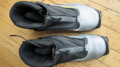 Salomon Equipe SNS Cross Country Ski Boots EU36, View more