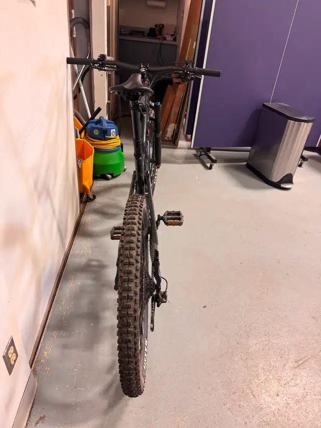 2019 Cannondale Habit Carbon 5 - Upgraded Trail Bike in Mountain in Edmonton - Image 4