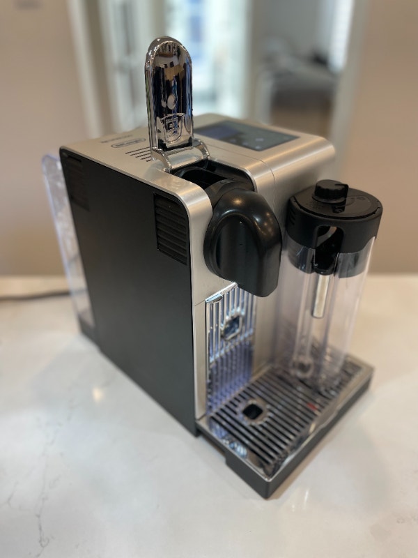 De'Longhi ® Nespresso ® Lattissima Pro Espresso Maker Machines à café