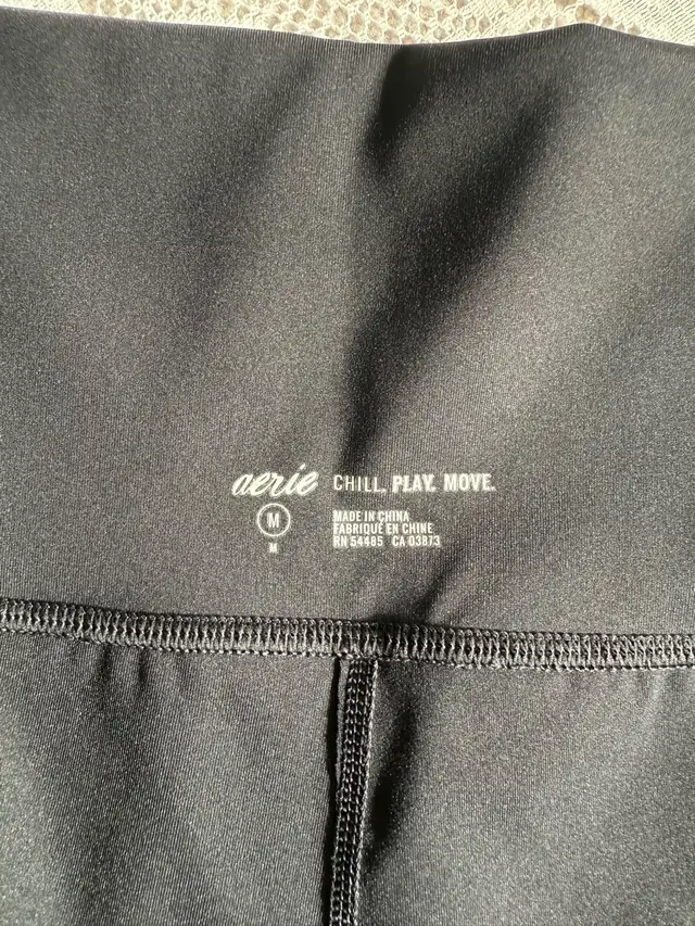 Aerie Woman’s High-Waisted Shorts (M) In excellent condition!! in Women's - Bottoms in City of Toronto - Image 7