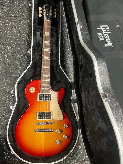 Gibson Les Paul Studio Line, View more