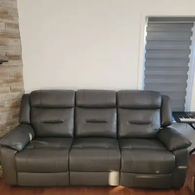 Sofa électrique (motorisé) en cuir gris anthracite, View more