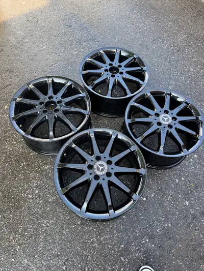 Original 18 inch Mercedes rims set of 4 18 inch rims OEM Mercedes rims Amg rims Mercedes Benz wheels...