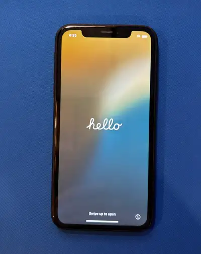 iPhone XR - 64G - Unlocked $100, View more