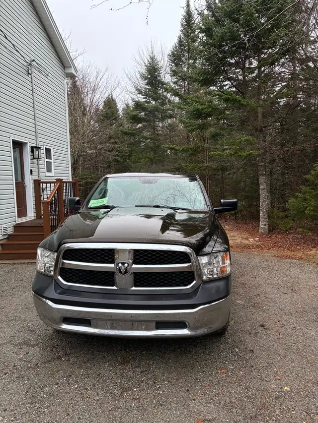 2013 Ram 1500 ST 5.7 Hemi in Cars & Trucks in Bedford - Image 2