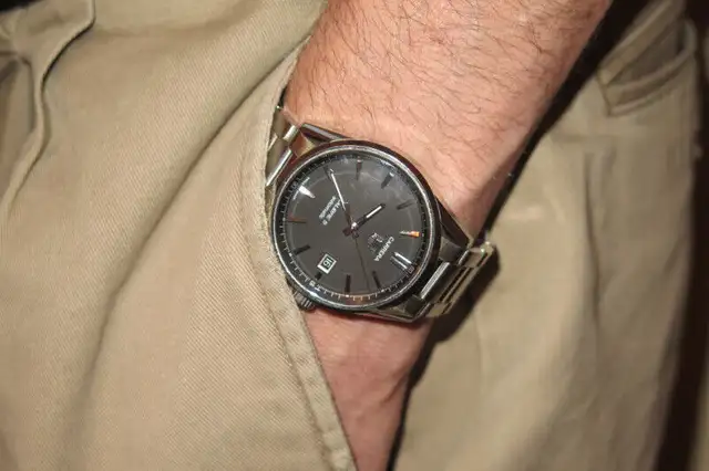 Montre/Watch Tag Heuer Carrera Calibre 5 comme neuve in Jewellery & Watches in City of Montréal - Image 7