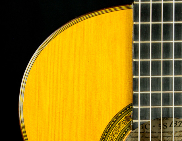 Yamaha GC-5S Concert Classical Guitar 1976 Solid Cedar Signed in Guitars in Markham / York Region - Image 3