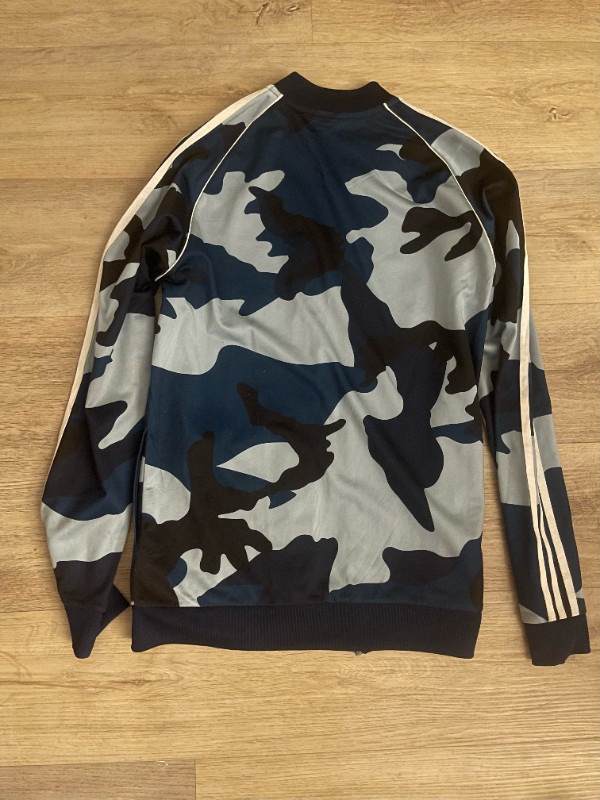 Adidas Camo Tracksuit Jacket in Men's in City of Montréal - Image 3