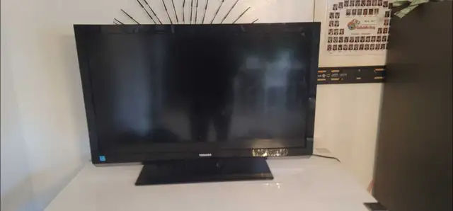Toshiba tv in TVs in Ottawa - Image 2