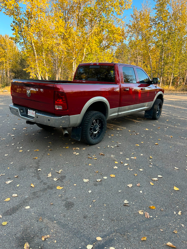 2010 Dodge Ram 3500 Laramie in Cars & Trucks in Red Deer - Image 3