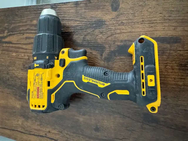 DeWalt Hammer Drill in Power Tools in Brantford - Image 2