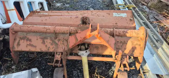 Tractor for sale in Heavy Equipment in Bedford - Image 5