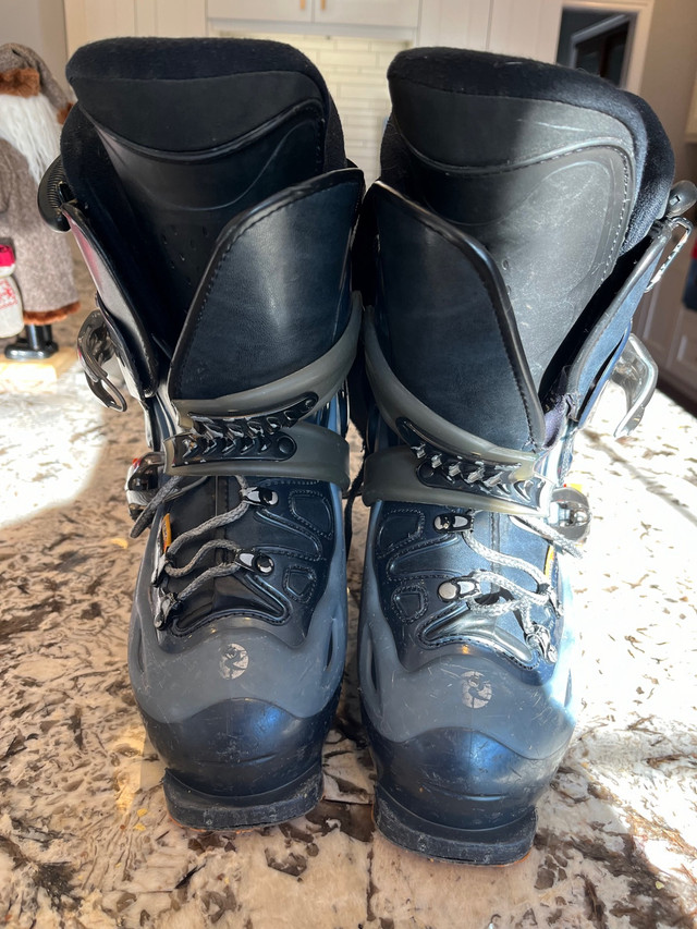 Used Rossignol soft light 3 women’s ski boots  in Ski in City of Halifax - Image 3