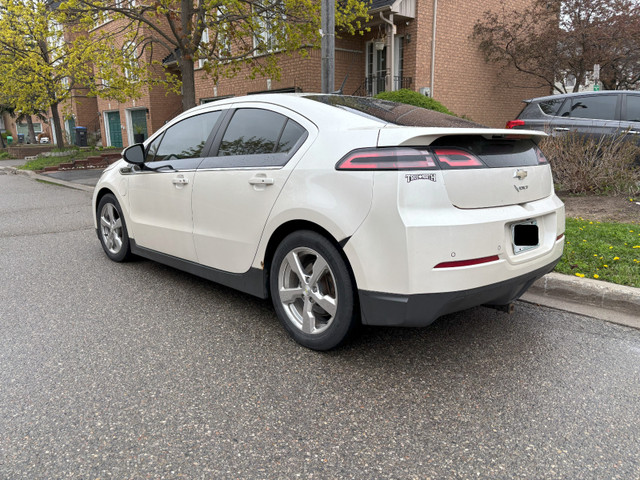 2013 Chevy Volt in Cars & Trucks in Mississauga / Peel Region - Image 3