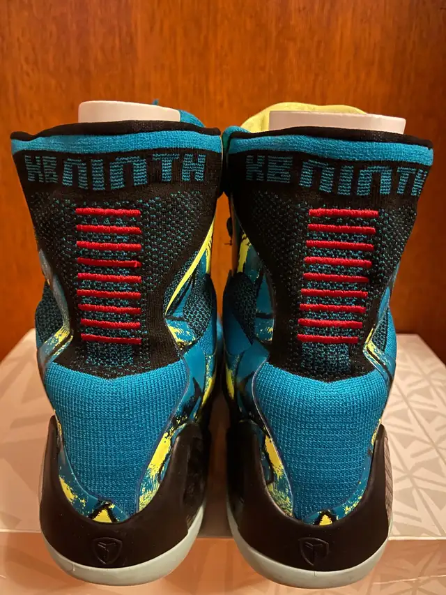 Nike Kobe 9 Elite Perspective XDR Version - Size 8.5 Men in Men's Shoes in City of Toronto - Image 3