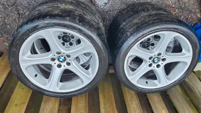 Set of original rims and tires for BMW X5 Please text ( no phone calls). 519 505 3104