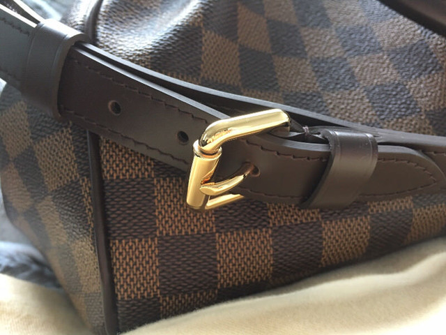 LOUIS VUITTON DAMIER EBENE TREVI PM in Women's - Bags & Wallets in City of Toronto - Image 3