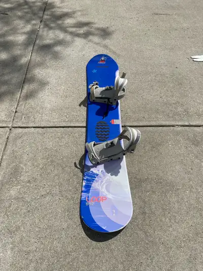 Loop Snowboard 155 with bindings. $100.00