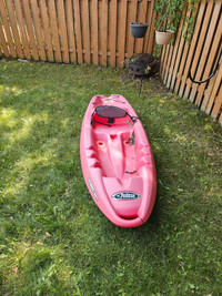 Pelican Sonic 80x Kayak with Paddle