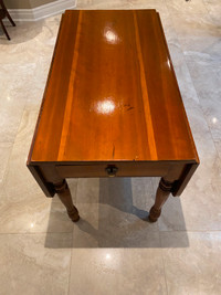 Antique dining table with drop leaf's