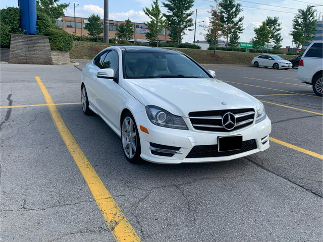 2014 Mercedes C350 4matic in Showroom condition in Cars & Trucks in Markham / York Region