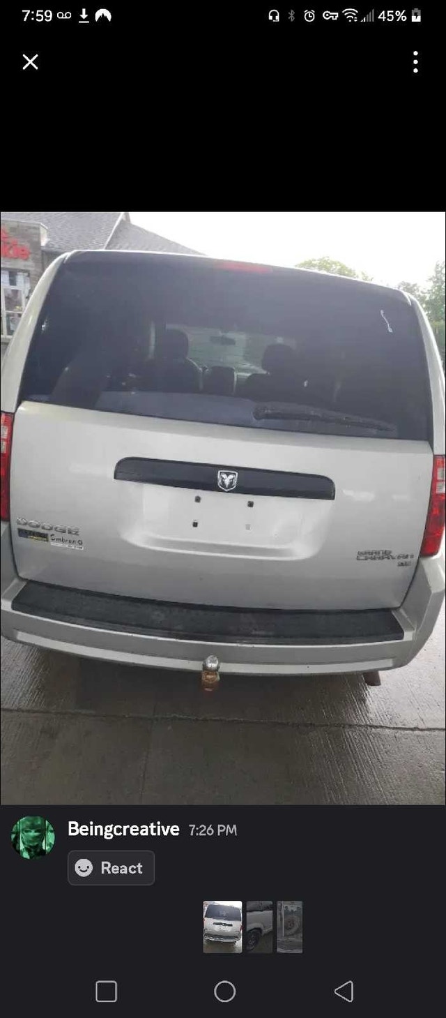 2010 Dodge Grand Caravan — photo 2