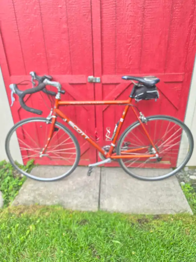 Scott Road Bike in Road in Ottawa - Image 2