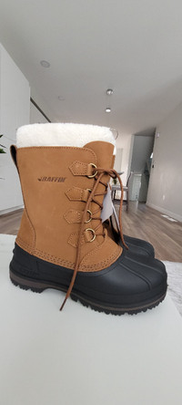 Winter boots baffin women size 8