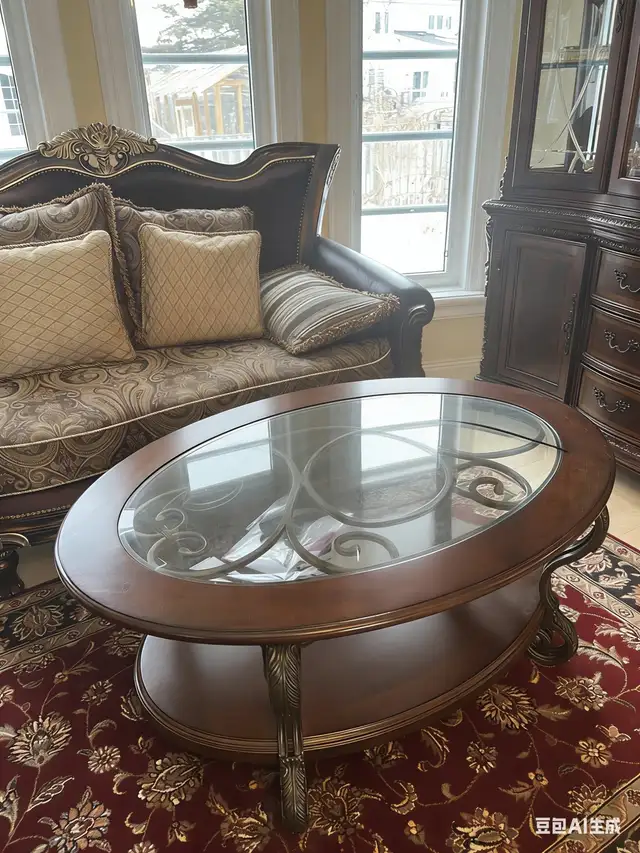 Elegant Vintage Living Room Set – Sofa, Loveseat, Armchair in Couches & Futons in Markham / York Region - Image 5