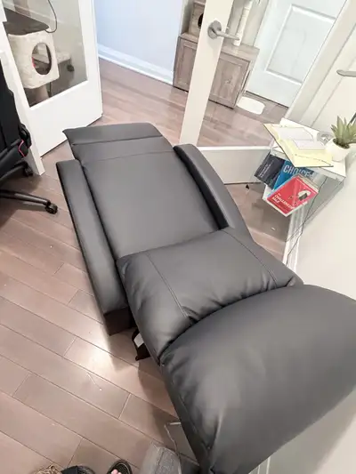 Black Recliner Chair – Excellent Condition, View more
