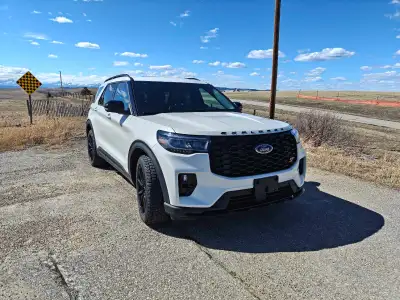 I am selling my 2025 Explorer ST. In great condition, comes with a brand new set of winter tires and...