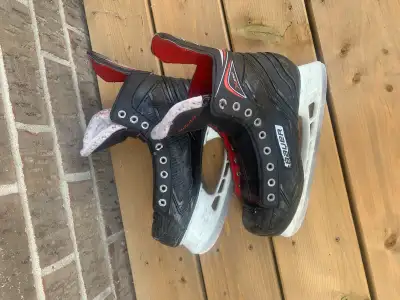 Bauer Vapor X250 Hockey Skates - Size 8, View more