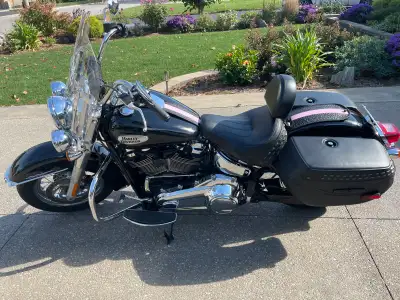2021 Harley-Davidson Heritage Classic 107 (FLHCS) – Excellent Condition, Low Miles Description: Sell...