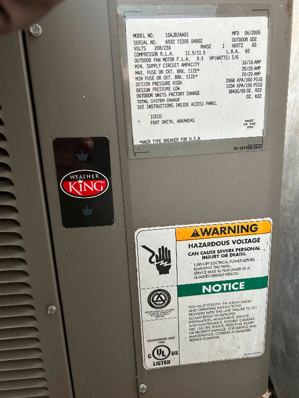 Air conditioner in Heaters, Humidifiers & Dehumidifiers in City of Toronto - Image 3