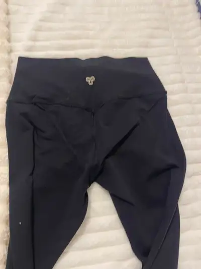 Aritzia Leggings , View more