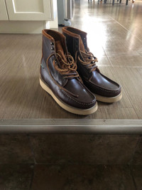 Sebago Kiowa boots size 8
