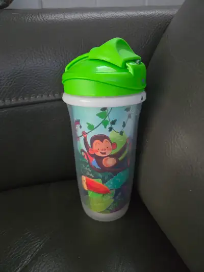 Sippy cup 9 oz. Pick up in Millwoods.