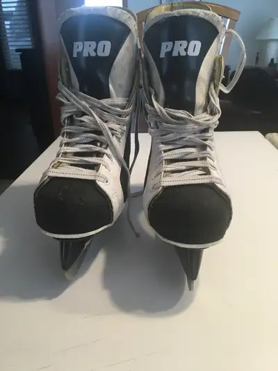 Patins CCM Pro 901 pour hommes, View more