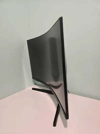 Samsung Odyssey G5 32" curved VA panel, View more