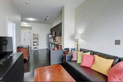 LOCATION******CONVENIENCE******AMENITIES SQ1 Shopping Centre, Celebration Square, Walmart, Whole Foo...