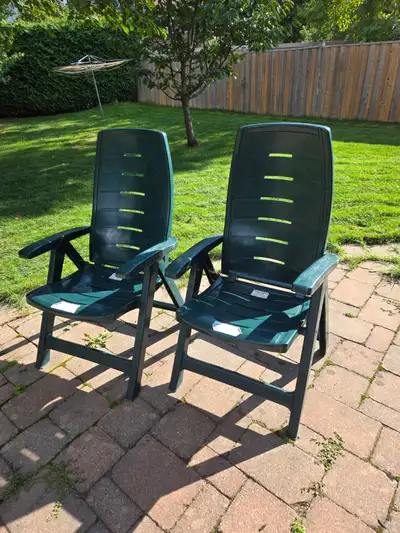 2 GREEN RECLINING FOLDING GARDEN CHAIRS BY GRACIOUS LIVING, View more